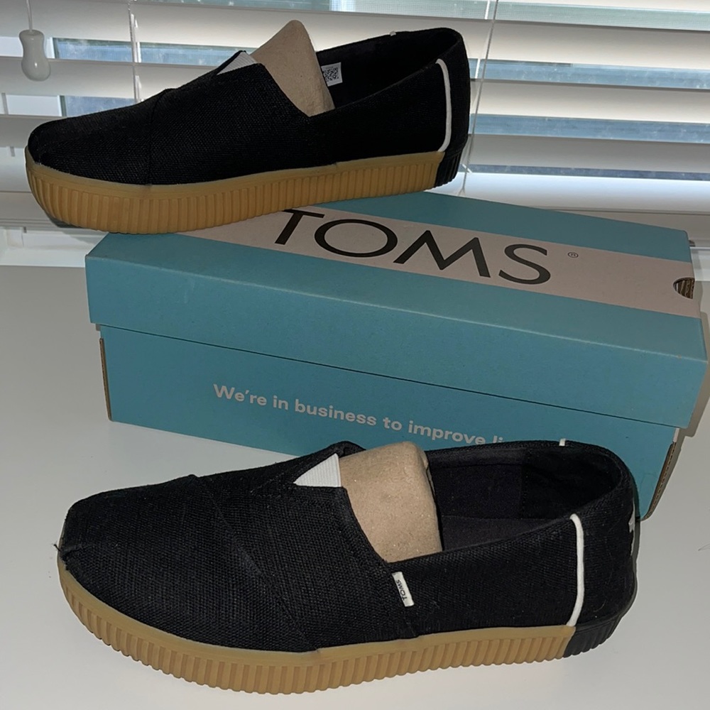 Women’s TOMs 8.5 black earthwise